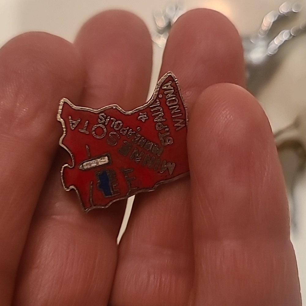 Vintage Mens Pin Collection - Picture 8 of 9